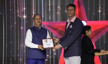 Satyendra Rajvanshi from Bikaner honored with Real Hero Award 2022