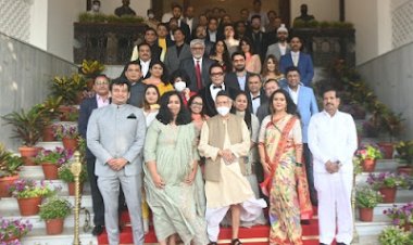 Midday Maharashtra Gaurav Award felicitated various  personalities